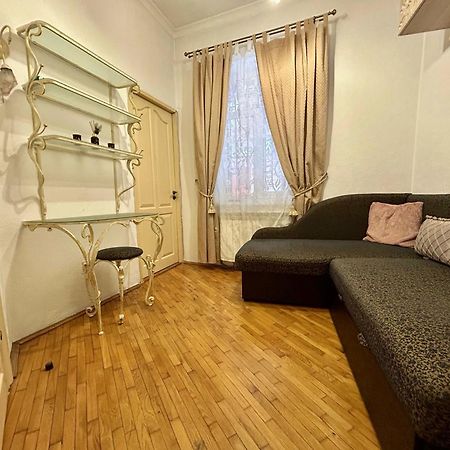 Apartments On Sholom Aleichem Та Ще Варіант Поруч Lviv Bagian luar foto