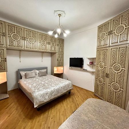 Apartments On Sholom Aleichem Та Ще Варіант Поруч Lviv Bagian luar foto