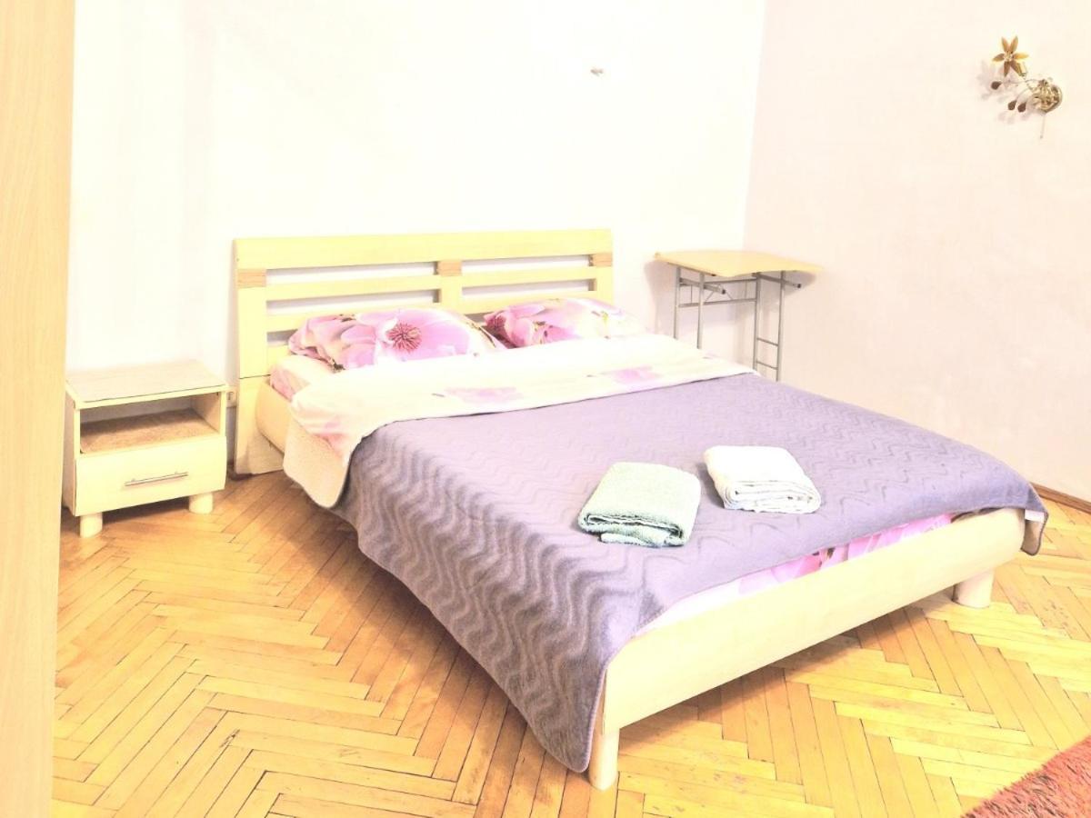 Apartments On Sholom Aleichem Та Ще Варіант Поруч Lviv Bagian luar foto