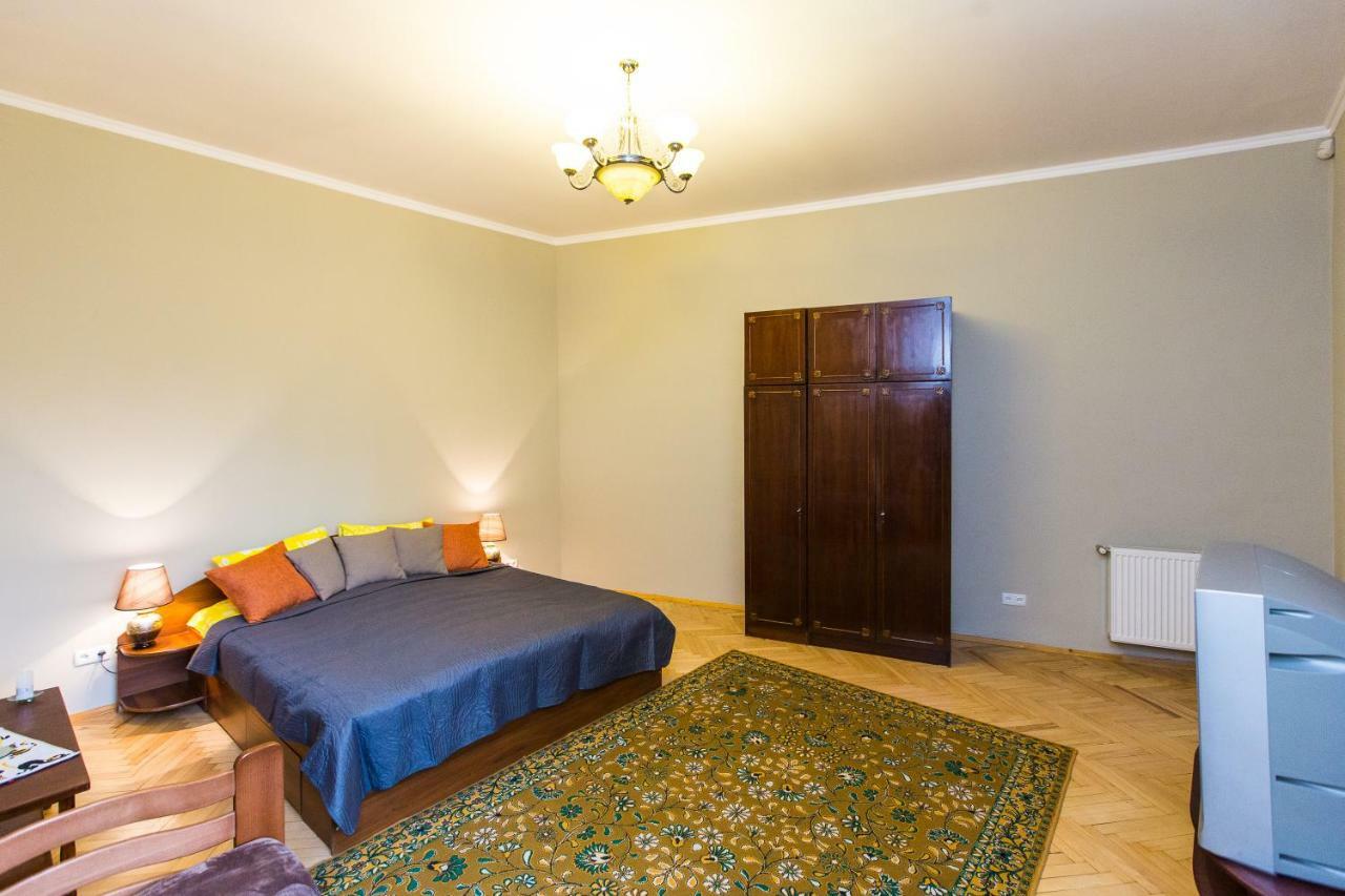 Apartments On Sholom Aleichem Та Ще Варіант Поруч Lviv Bagian luar foto