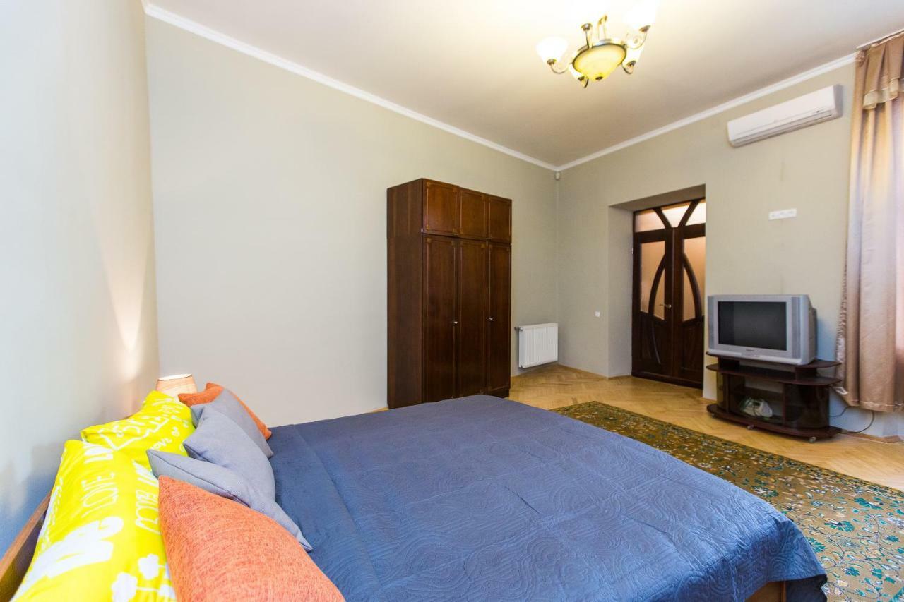 Apartments On Sholom Aleichem Та Ще Варіант Поруч Lviv Bagian luar foto