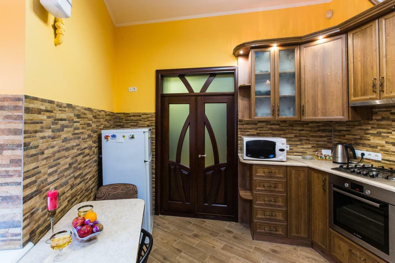 Apartments On Sholom Aleichem Та Ще Варіант Поруч Lviv Bagian luar foto
