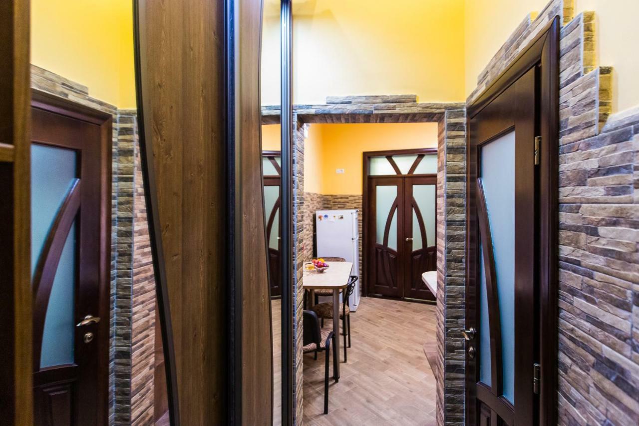 Apartments On Sholom Aleichem Та Ще Варіант Поруч Lviv Bagian luar foto