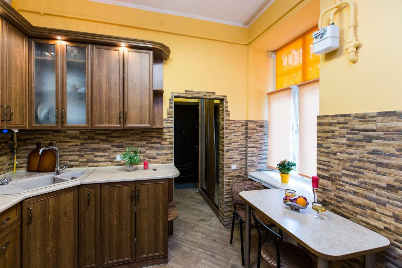 Apartments On Sholom Aleichem Та Ще Варіант Поруч Lviv Bagian luar foto
