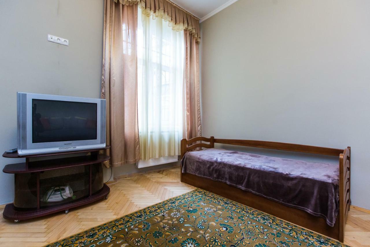 Apartments On Sholom Aleichem Та Ще Варіант Поруч Lviv Bagian luar foto
