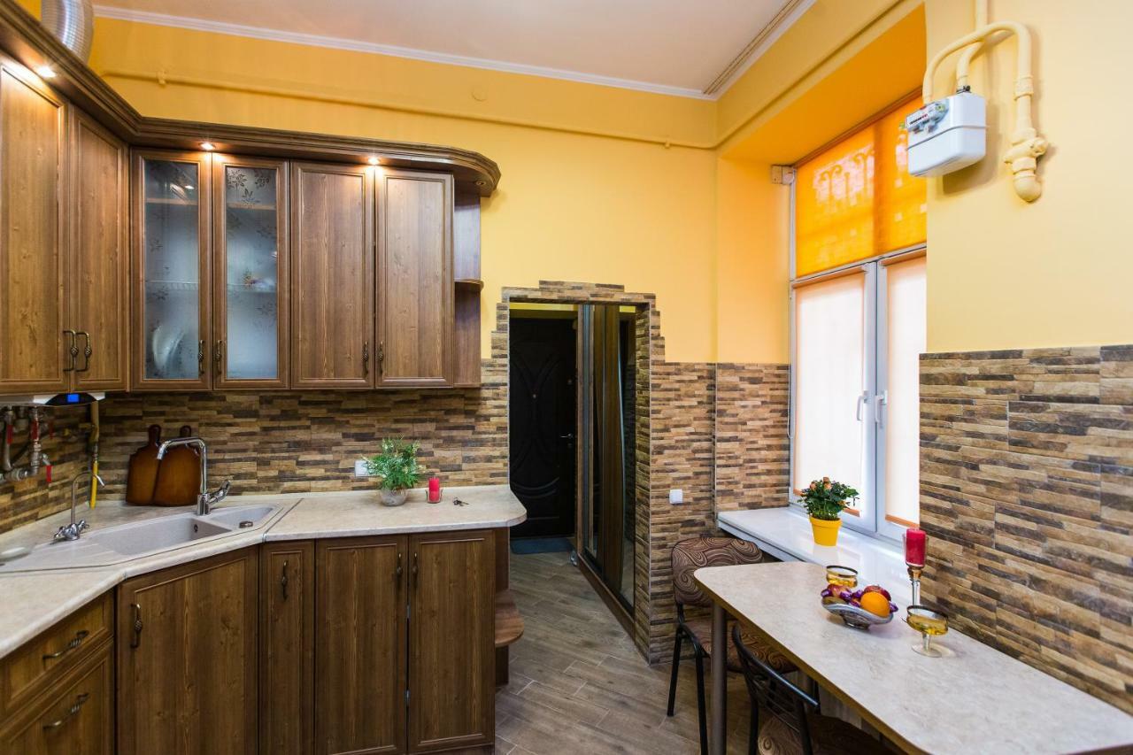 Apartments On Sholom Aleichem Та Ще Варіант Поруч Lviv Bagian luar foto