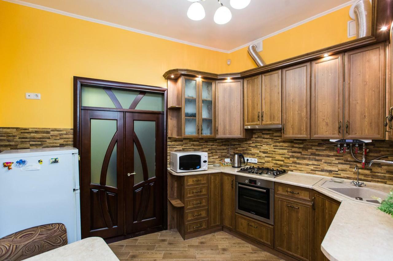 Apartments On Sholom Aleichem Та Ще Варіант Поруч Lviv Bagian luar foto