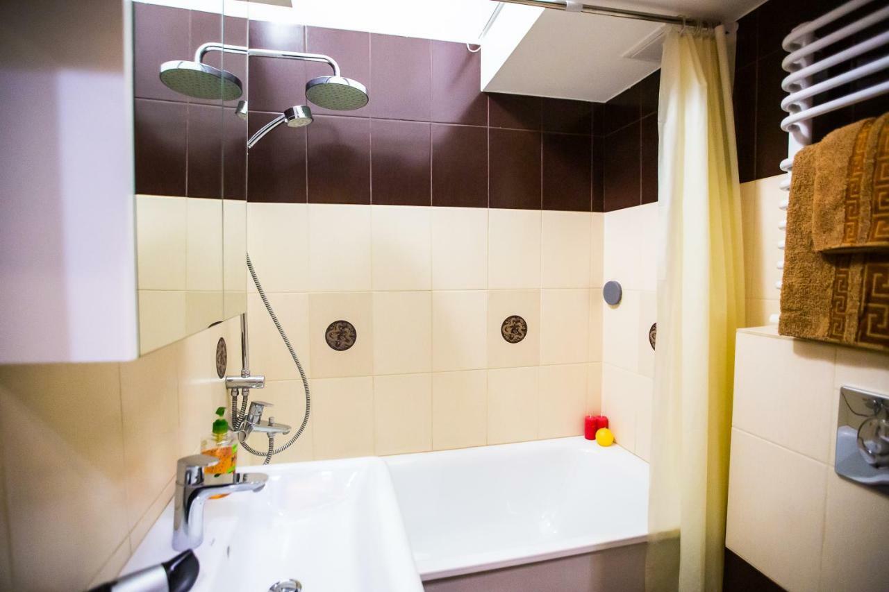 Apartments On Sholom Aleichem Та Ще Варіант Поруч Lviv Bagian luar foto
